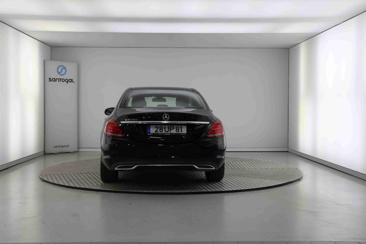 mercedes-benz-220-2018-diesel-2143cc