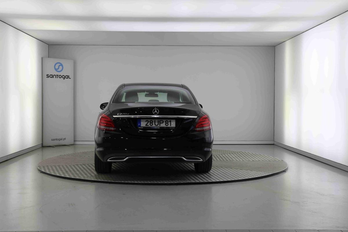 mercedes-benz-220-2018-diesel-2143cc
