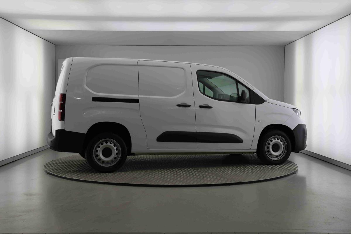 peugeot-partner-2024-diesel-1499cc