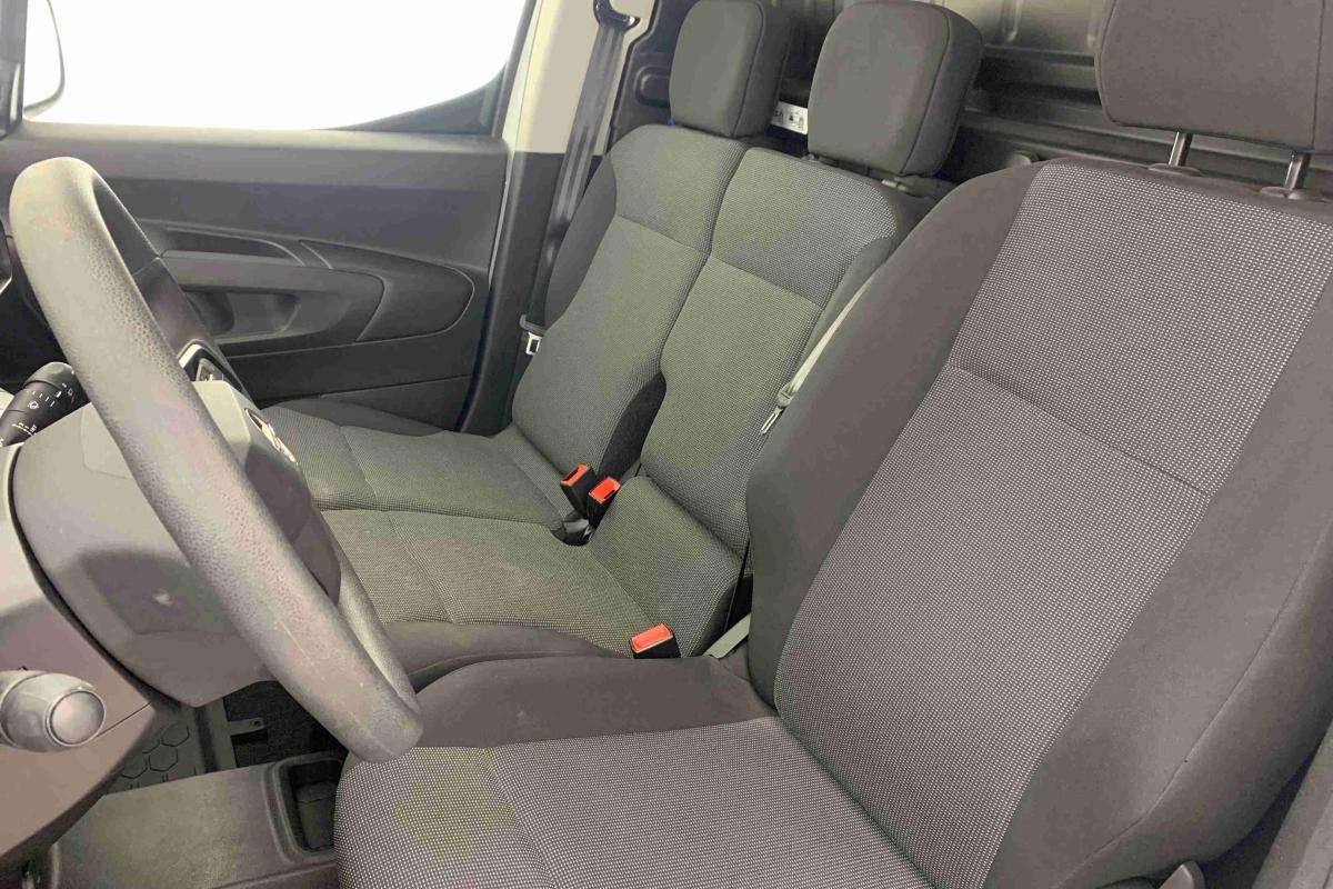 opel-combo-2025-diesel-1499cc