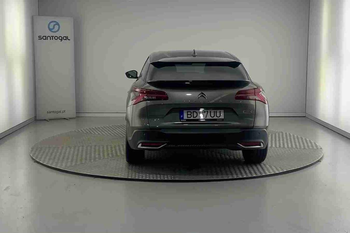 citroen-c5-x-2023-hibrido-1598cc