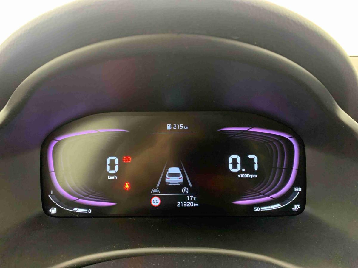 kia-stonic-2025-gasolina-1197cc