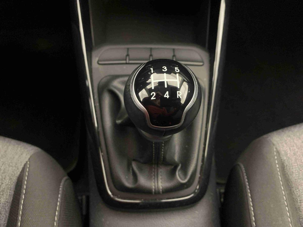 kia-stonic-2025-gasolina-1197cc