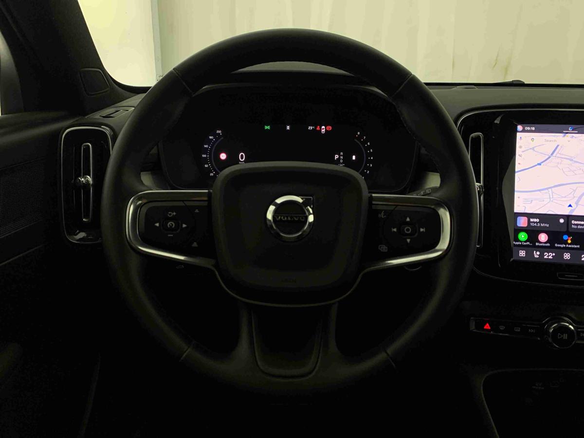 volvo-xc40-2025-gasolina-1969cc
