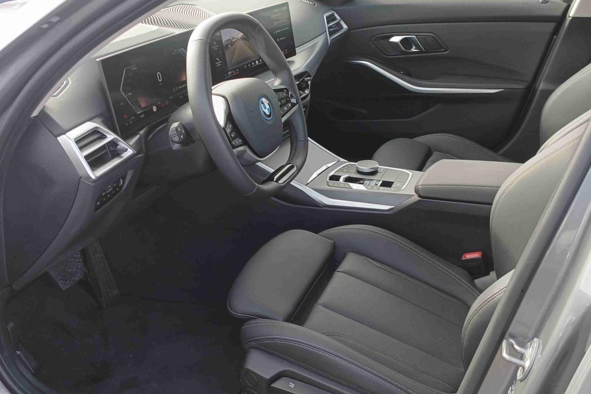 bmw-serie-3-330e-xdrive-2024-gasolina-1998cc