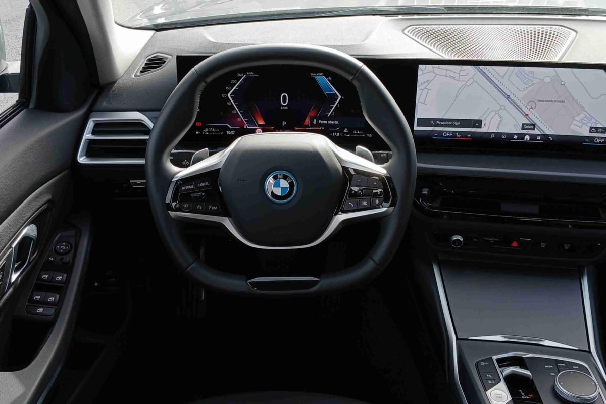 bmw-serie-3-330e-xdrive-2024-gasolina-1998cc