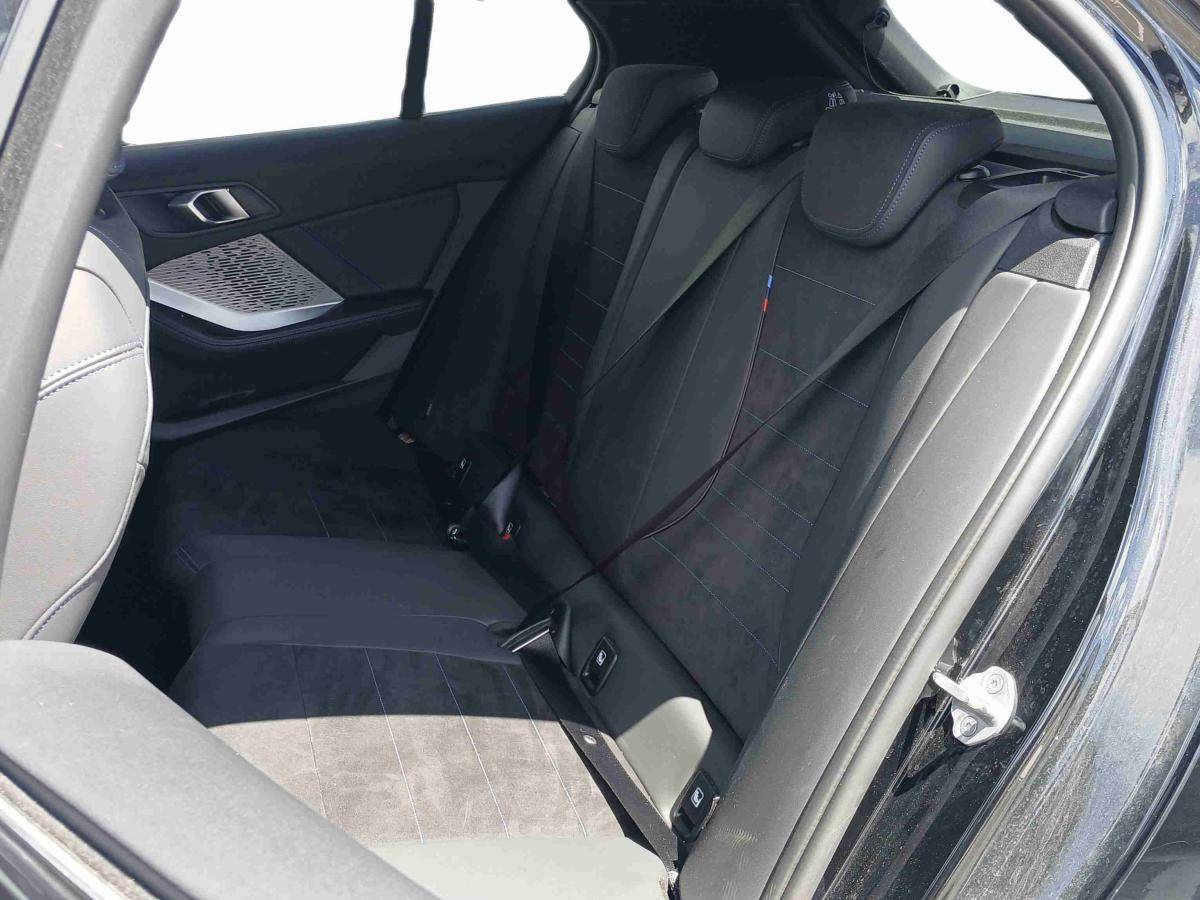 bmw-serie-1-2025-gasolina-1499cc