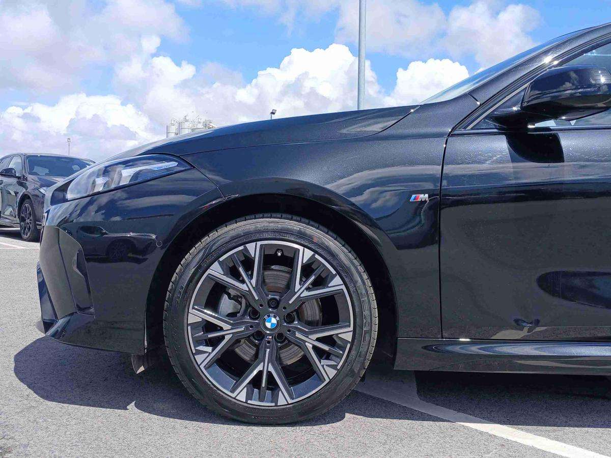 bmw-serie-1-2025-gasolina-1499cc