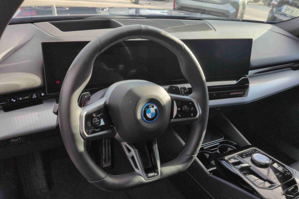 bmw-303-2024-hibrido-1998cc