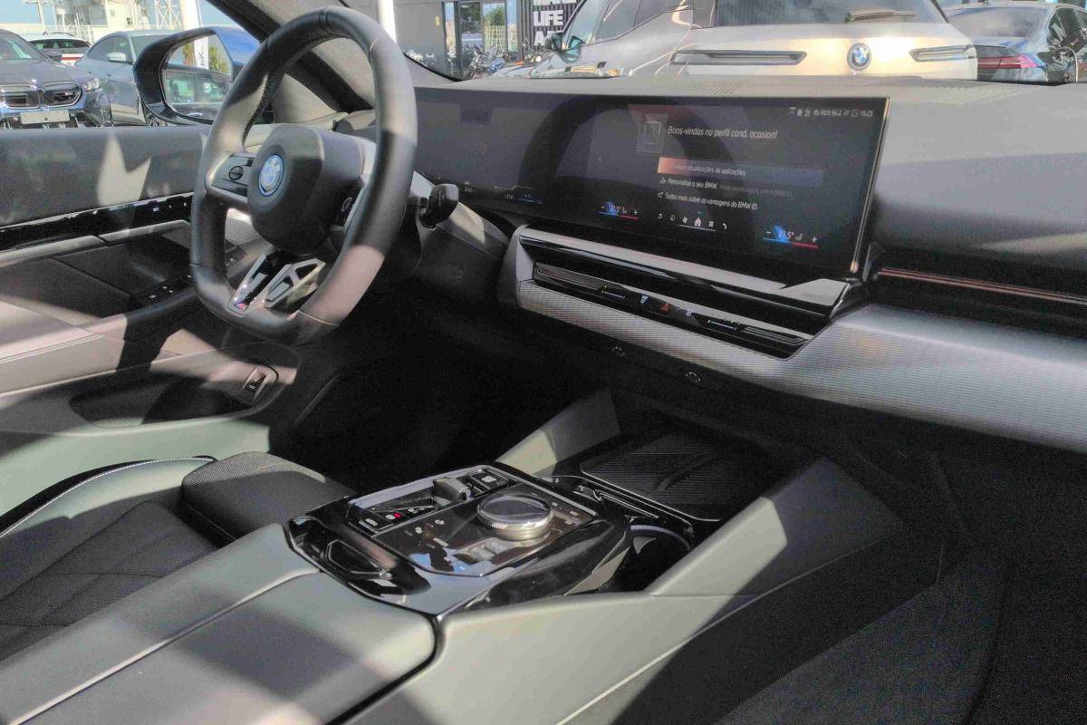 bmw-303-2024-hibrido-1998cc