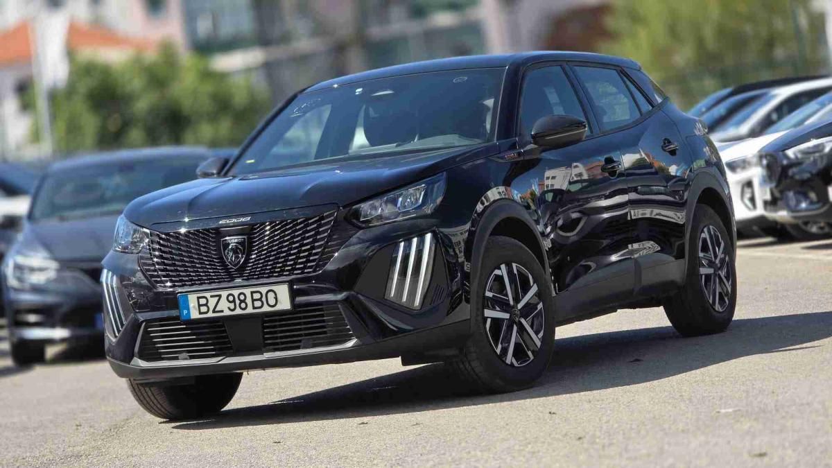 peugeot-e-2008-2025-eletrico-0cc