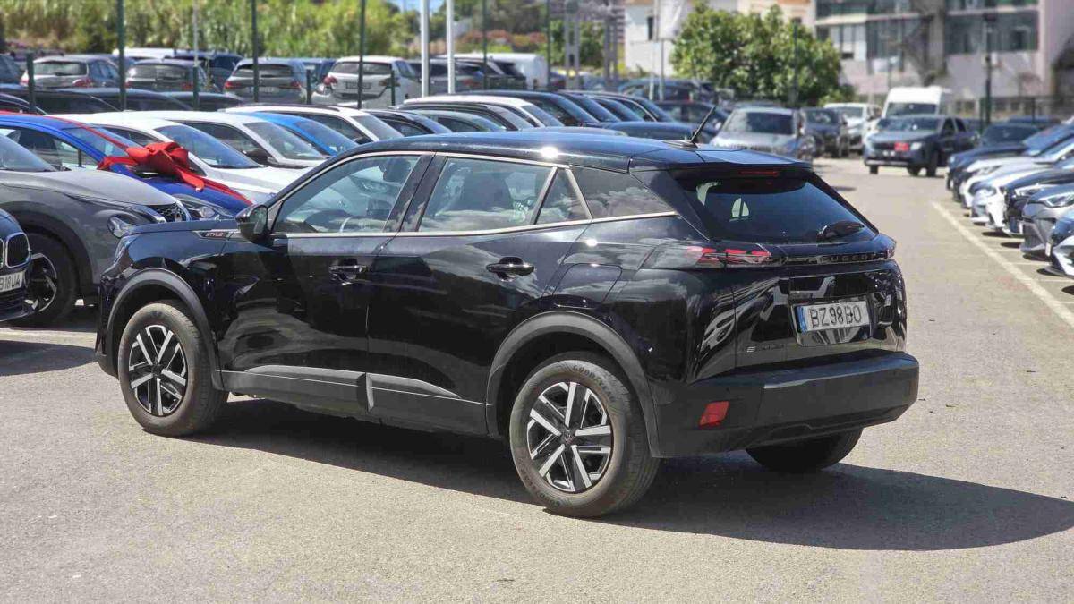 peugeot-e-2008-2025-eletrico-0cc