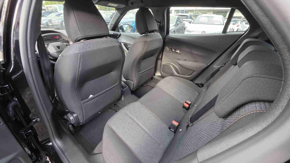 peugeot-e-2008-2025-eletrico-0cc