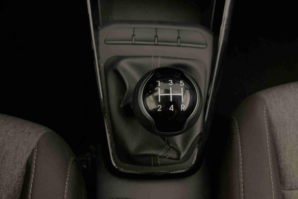 kia-stonic-2025-gasolina-1197cc