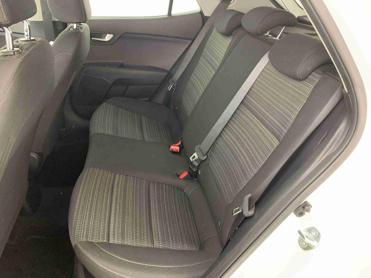 kia-stonic-2025-gasolina-998cc