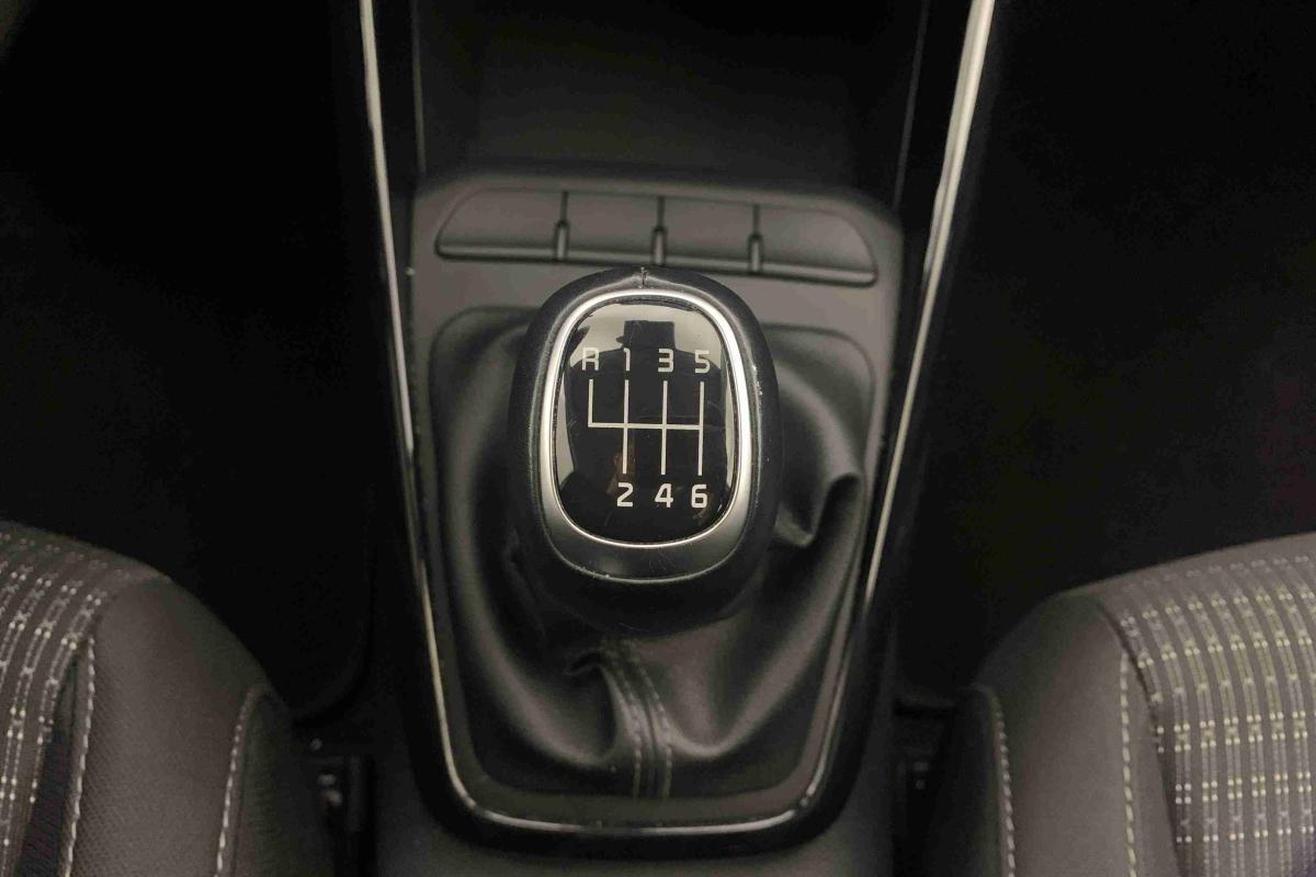 kia-stonic-2025-gasolina-998cc