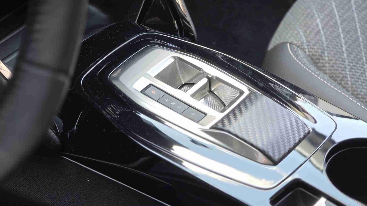 peugeot-e-208-2024-eletrico-0cc
