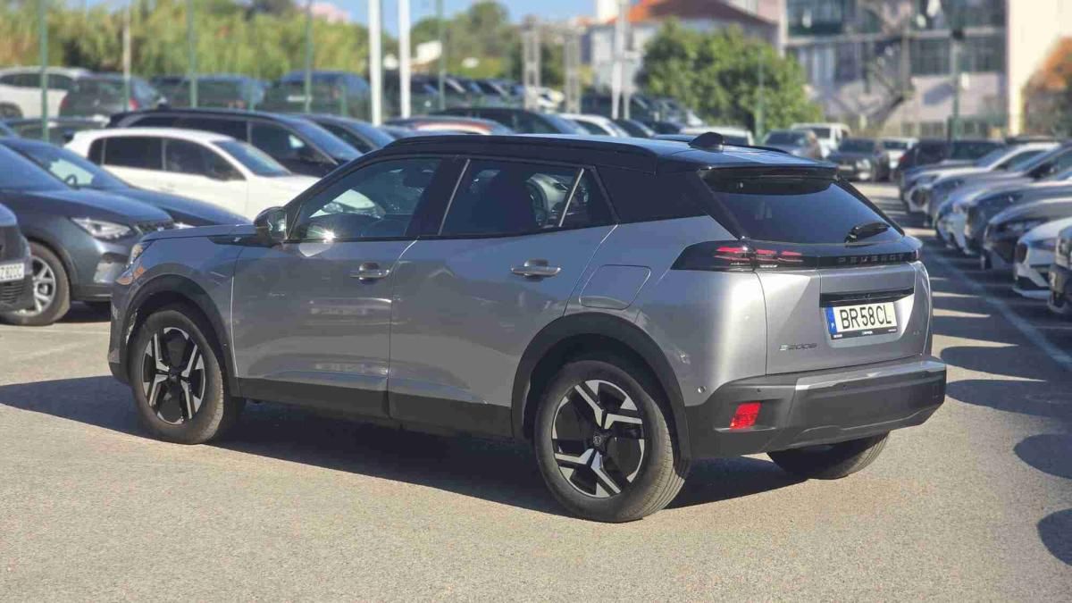 peugeot-e-2008-2025-eletrico-0cc