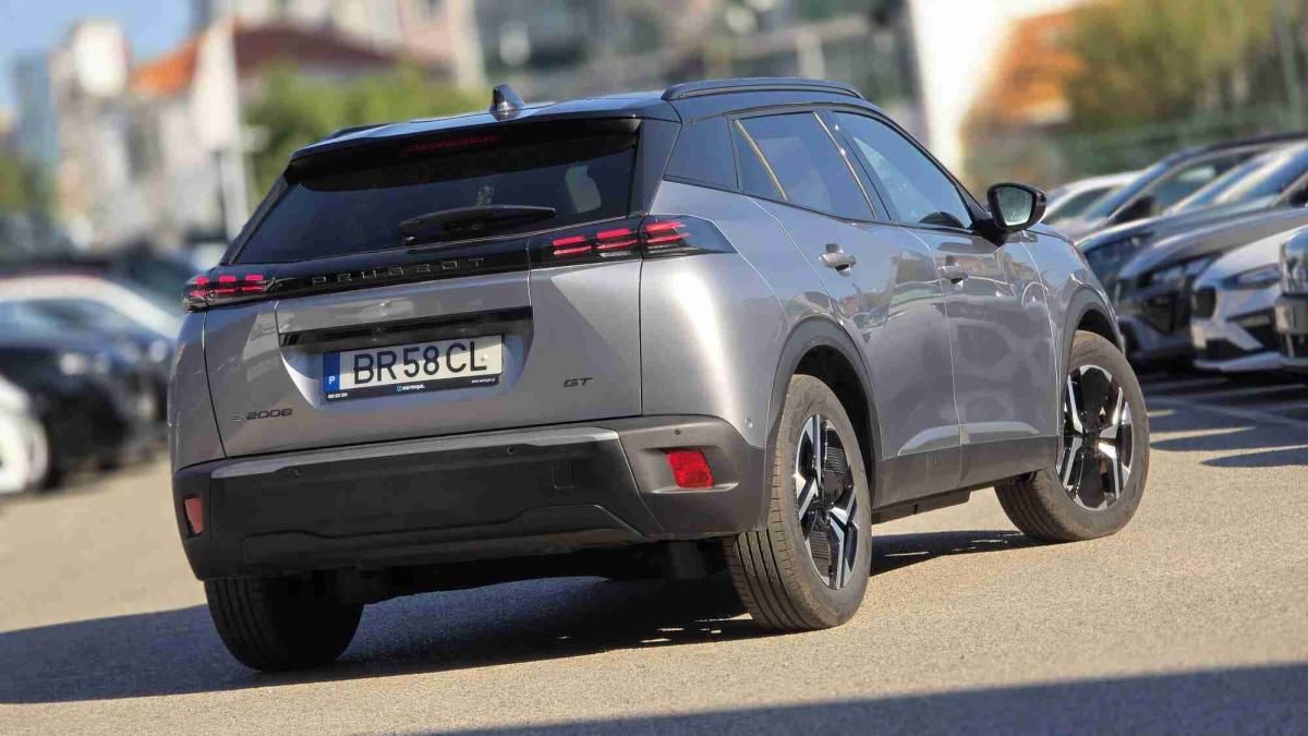 peugeot-e-2008-2025-eletrico-0cc
