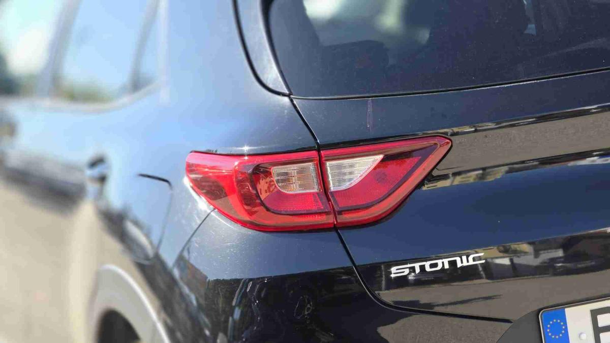kia-stonic-2025-gasolina-998cc
