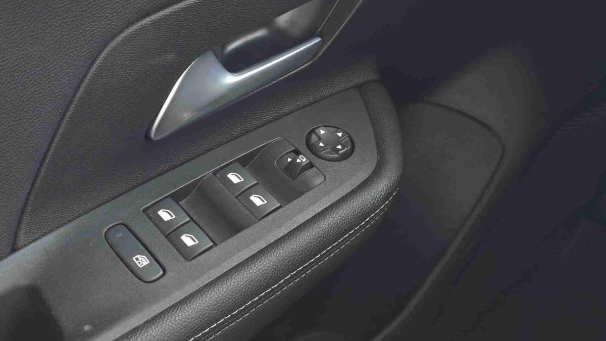 opel-mokka-2025-gasolina-1199cc