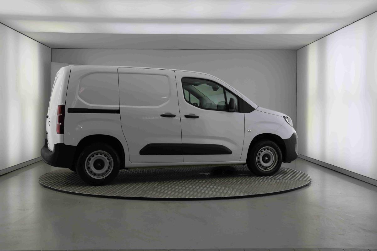 opel-combo-2025-diesel-1499cc