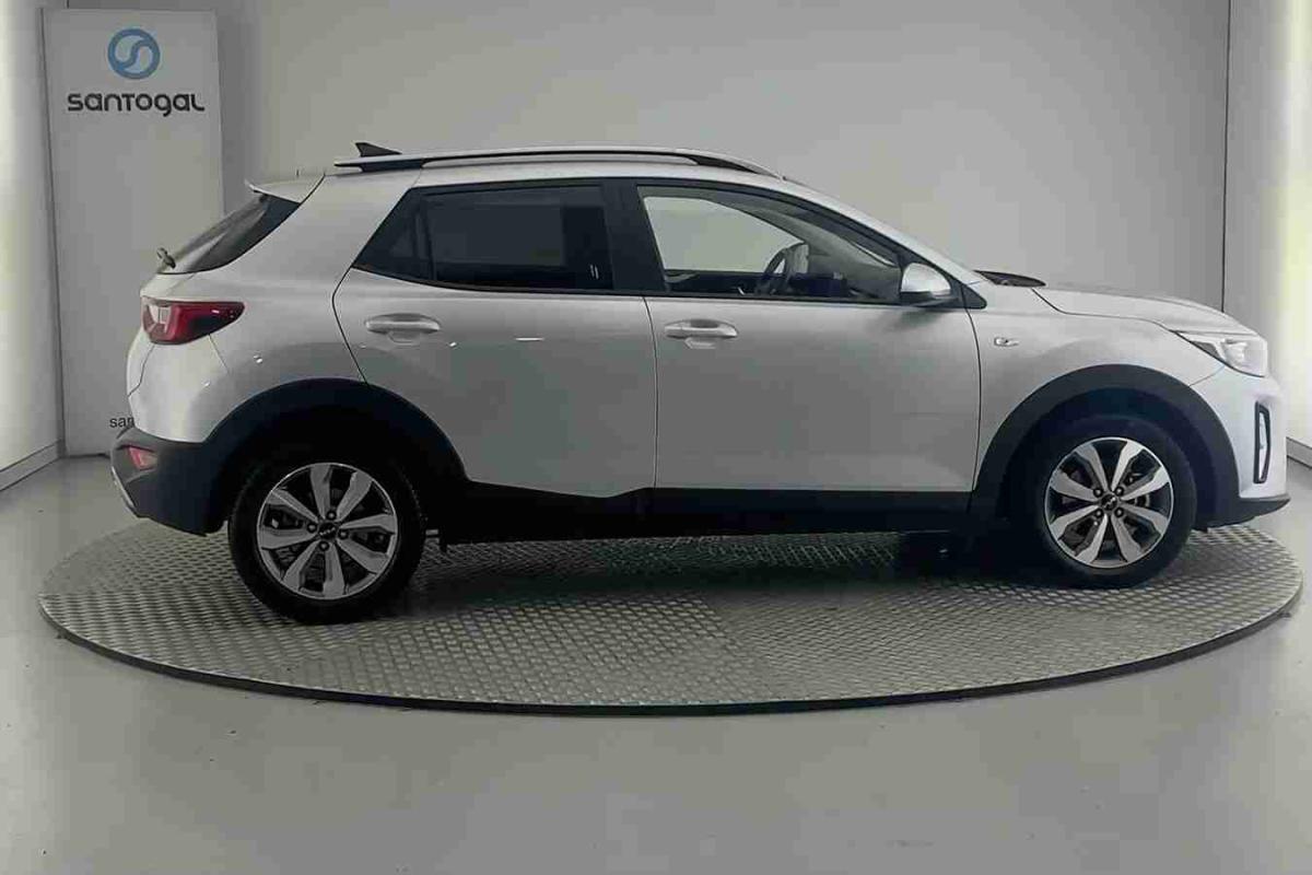 kia-stonic-2025-gasolina-1197cc