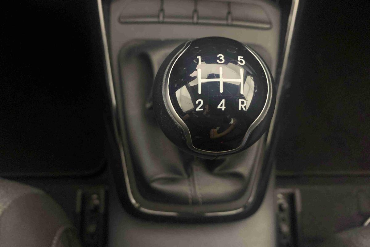 kia-stonic-2025-gasolina-1197cc