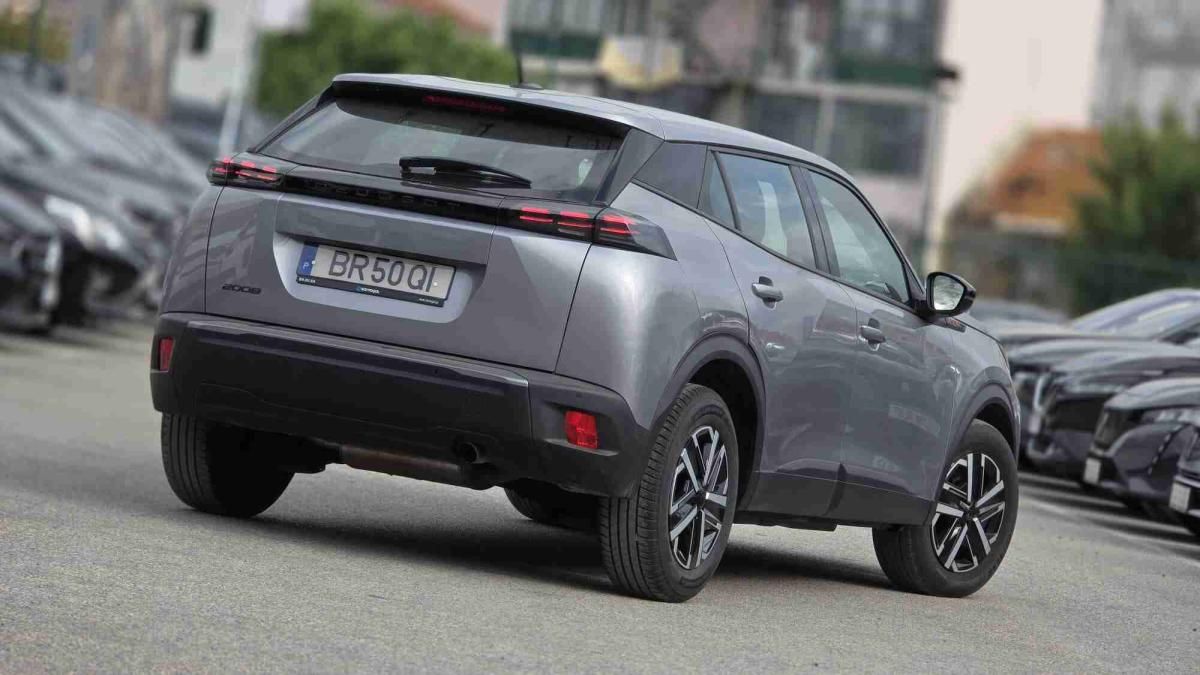 peugeot-2008-2025-gasolina-1199cc