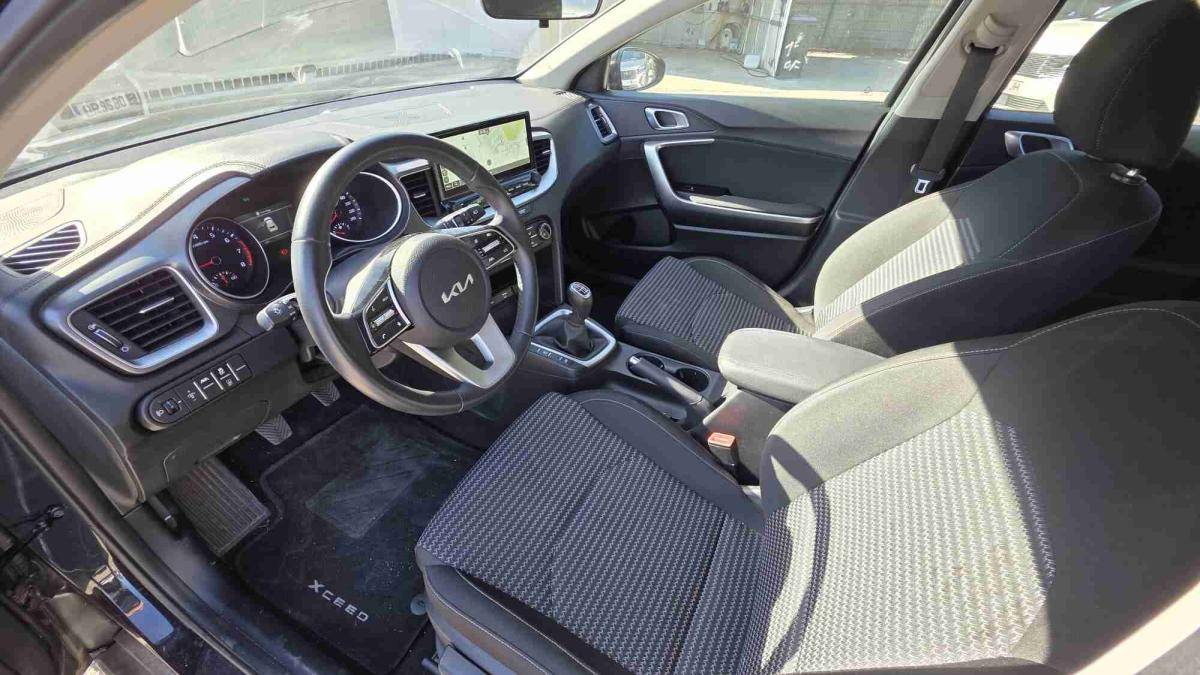 kia-xceed-2025-gasolina-998cc