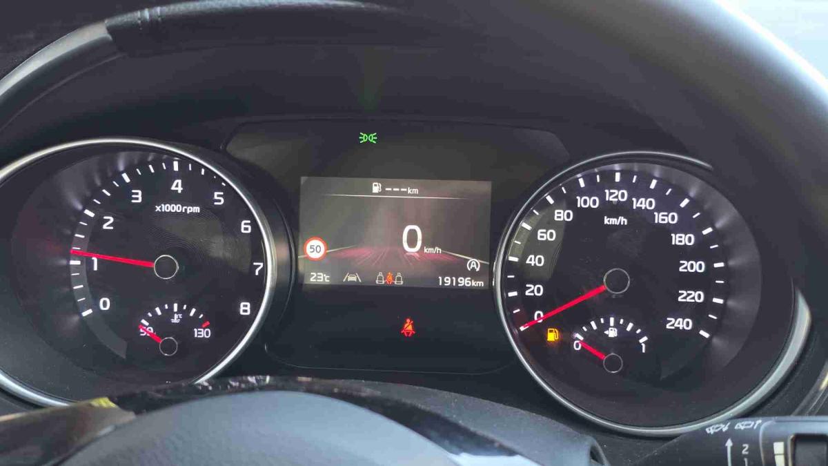 kia-xceed-2025-gasolina-998cc