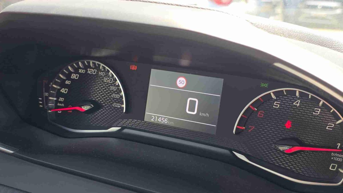 peugeot-2008-2025-gasolina-1199cc