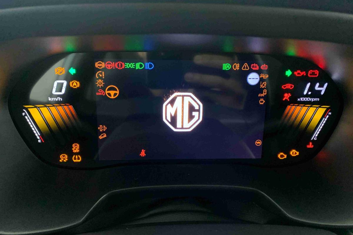 mg-zs-2025-gasolina-1498cc