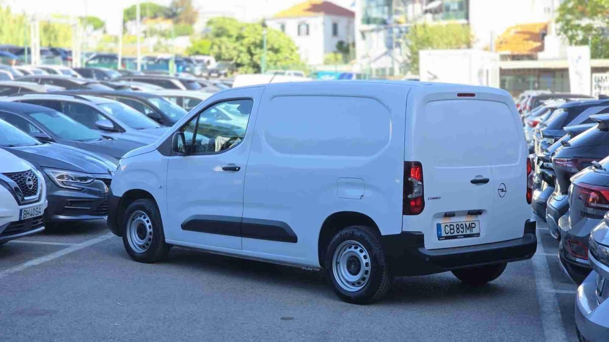 opel-combo-2025-diesel-1499cc
