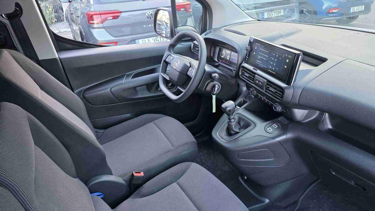 opel-combo-2025-diesel-1499cc