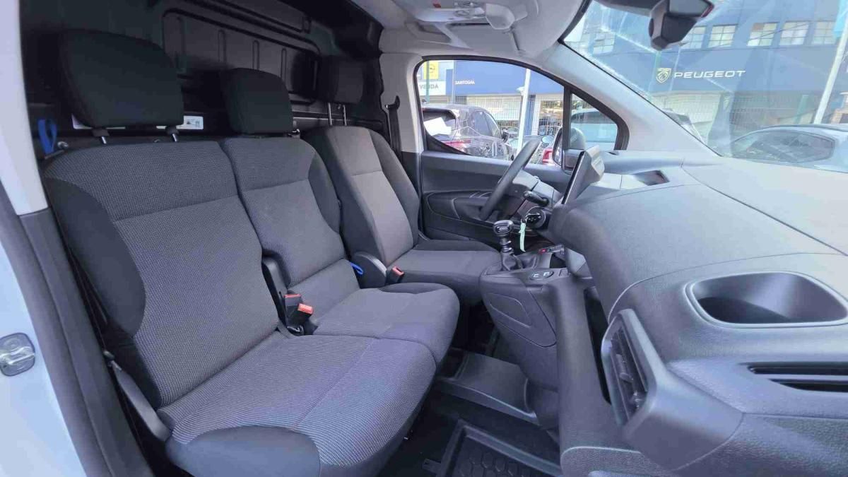 opel-combo-2025-diesel-1499cc