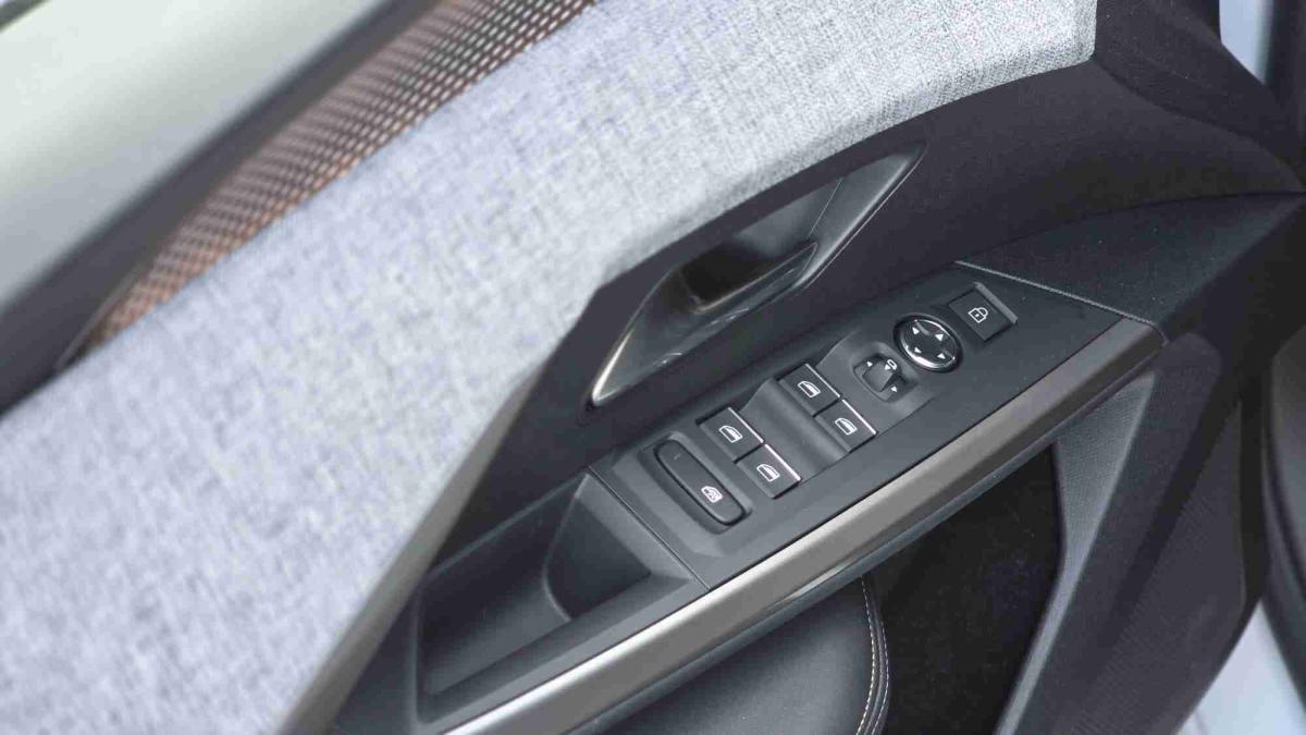 peugeot-5008-2025-eletrico-0cc