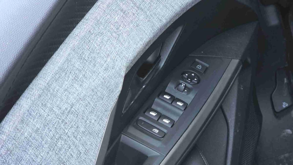 peugeot-3008-2025-gasolina-1199cc