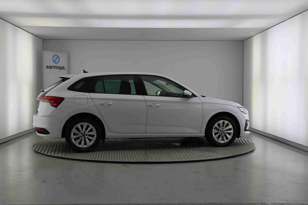 skoda-scala-2025-gasolina-999cc