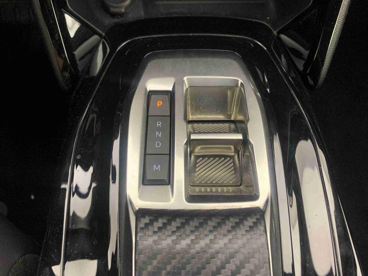 peugeot-2008-2024-gasolina-1199cc