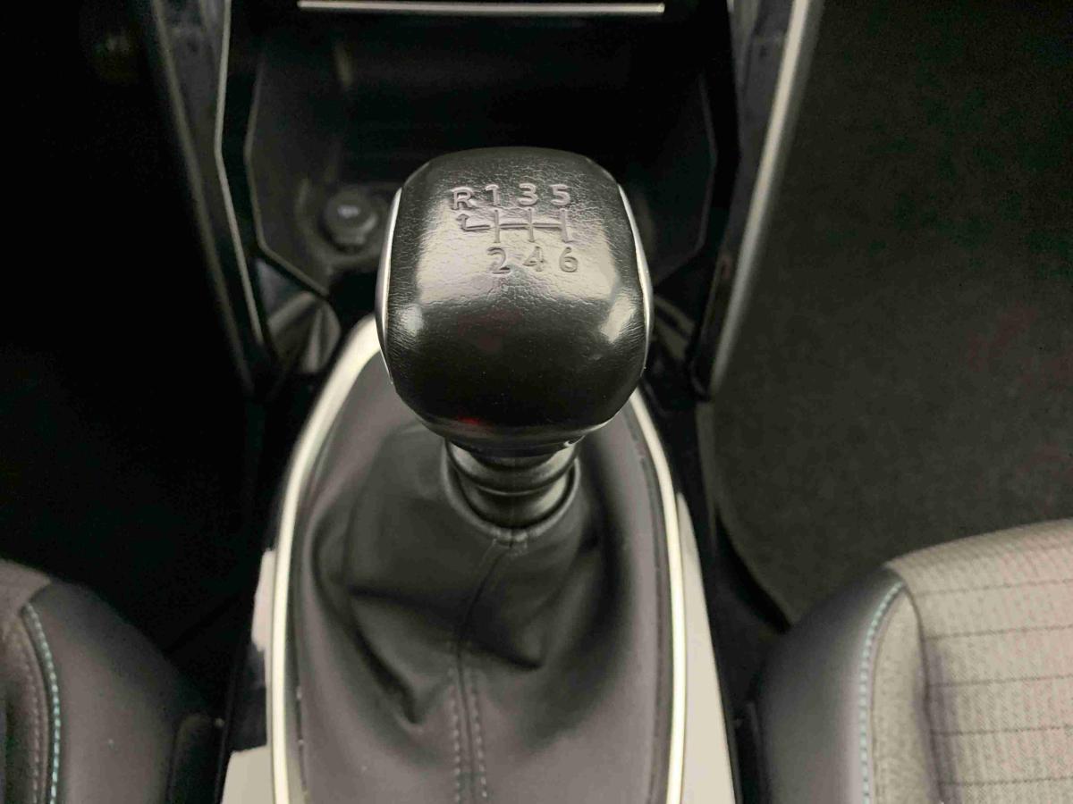 peugeot-2008-2021-gasolina-1199cc