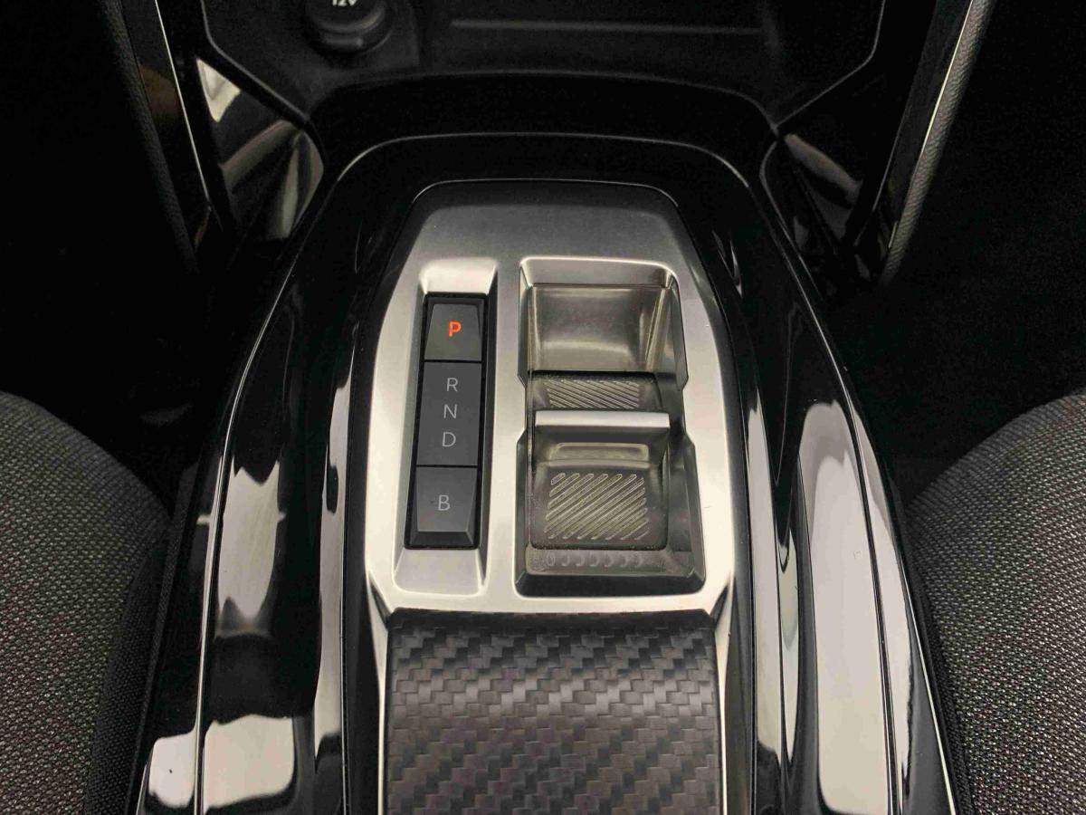 peugeot-e-208-2023-eletrico-0cc