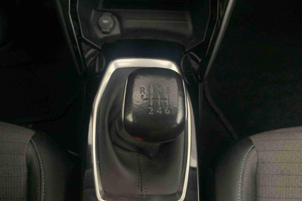 peugeot-2008-2022-gasolina-1199cc