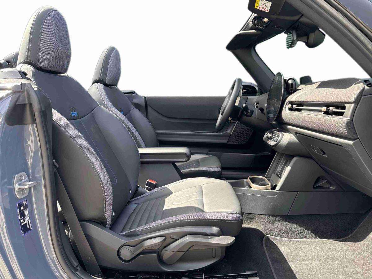 mini-cabrio-2025-gasolina-1998cc
