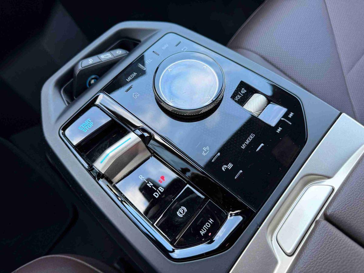 bmw-ix-2023-eletrico-0cc
