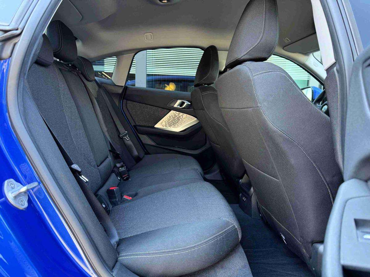 bmw-321-2025-gasolina-1499cc