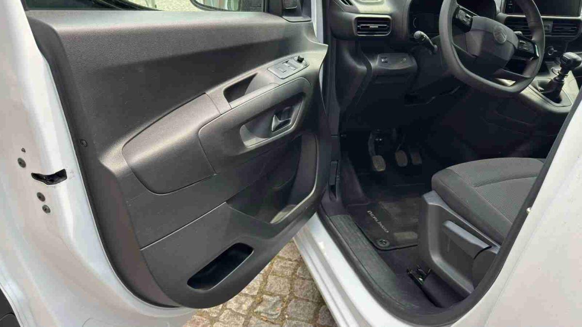 citroen-berlingo-2025-diesel-1499cc