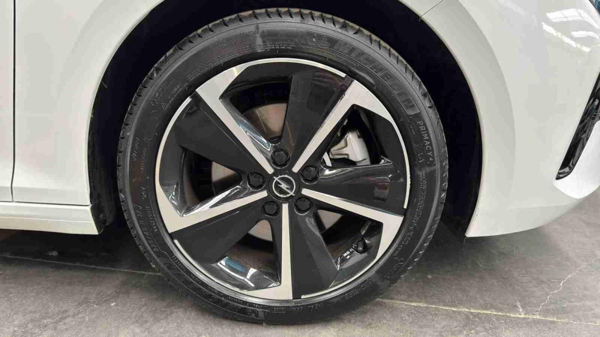 opel-astra-2025-gasolina-1199cc