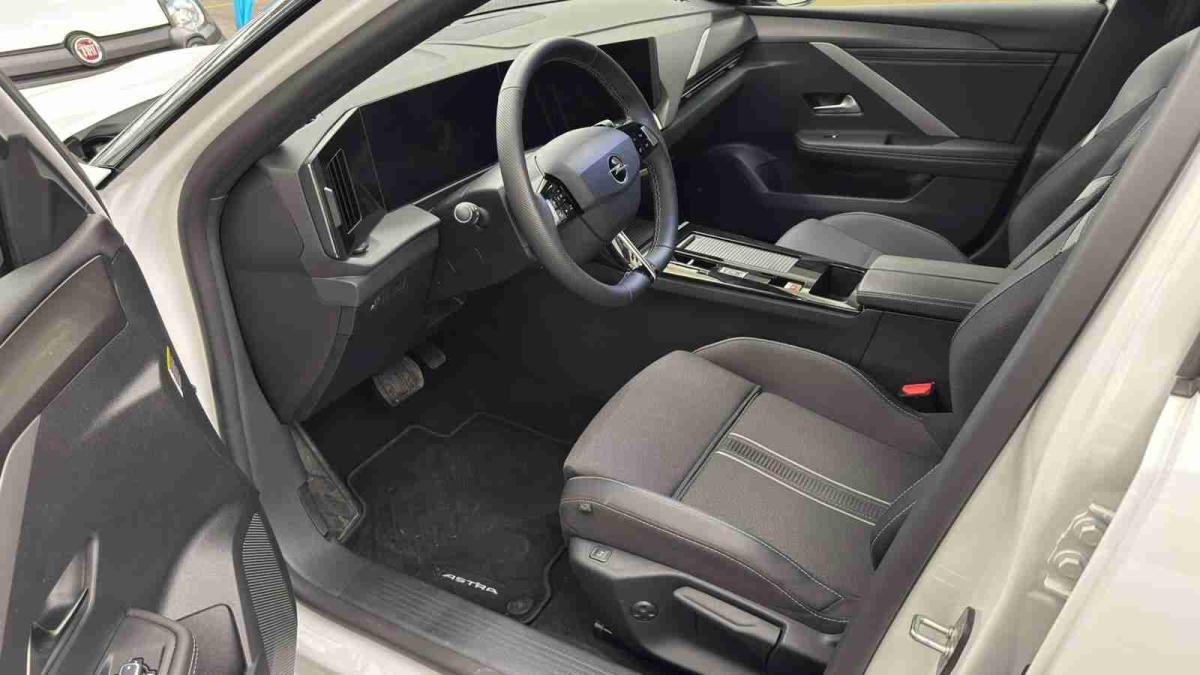 opel-astra-2025-gasolina-1199cc