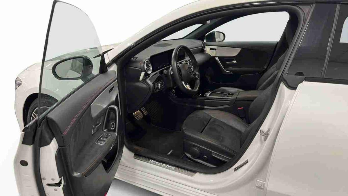 mercedes-benz-cla-2023-hibrido-1332cc